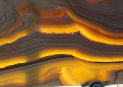 honey onyx slab image cross cut backlit